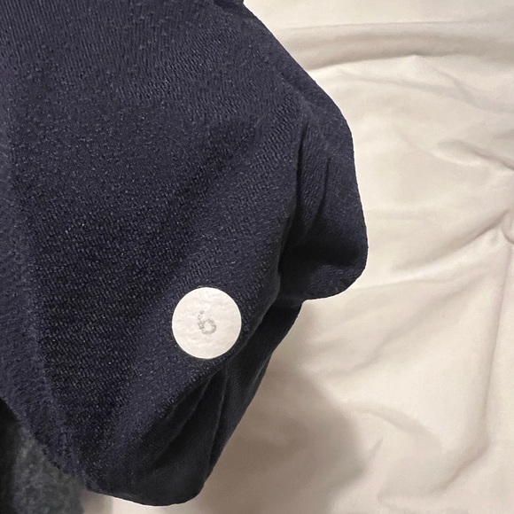 Lululemon Kriss Cross 1/2 Zip - Picture 15 of 15